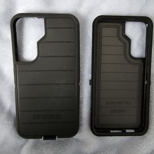 SOLD -- EUC OtterBox Defender Pro for Samsung Galaxy S22+